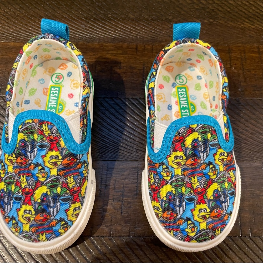 Kids Slip-On Canvas Shoes in Multicolor and Blue - Picture 3 of 5